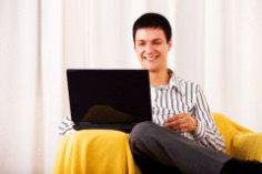 ...У сторожку біля підніжжя гори приходять батьки, що плачуть, і кажуть: - Вчора наш син пішов у гори кататися на лижах, - і досі не повернувся! - Зачекайте трохи. Як звати Вашого сина? - Вася Пупкін! - Яндекс, до мене! Підбігає здоровий сенбернар, йому: - Вася Пупкін, зрозумів? Шукай! Через деякий час Яндекс повертається і каже: – За Вашим запитом у горах Рунету нічого не знайдено. Знайшов 283.265 Вась та 222.388 Пупкіних. Можливо, в долині Інета пошукати? (Комп'ютерні байки) Хто такий Вася Пупкін і чому його всі знають? - INFBusiness