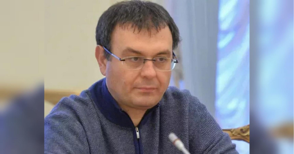 Звістка про придбання сім'єю очільника парламентського комітету з питань фінансів, оподаткування та митної політики Данила Гетманцева житла у Франції викликає громадське невдоволення і послаблює довіру до влади, вважає політолог Олексій Голобуцький. Розкішні апартаменти родини Гетманцева у Ніцці вартістю близько 1 млн євро руйнують віру в уряд, — політолог. - INFBusiness