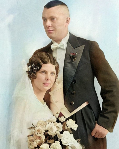 Перший випуск Burda Moden, створений німецькою медіа-леді та покинутою жінкою Енне Бурда, миттєво розкупили в кіосках «Союздруку». - INFBusiness