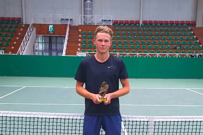 Російського тенісиста усунено на чотири роки через вживання заборонених препаратів