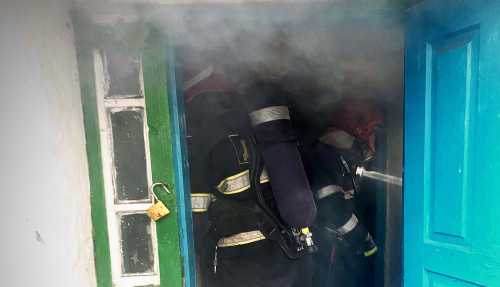 Сьогодні, 17 листопада, о 07:09 в Оперативно-диспетчерську службу «101» надійшла інформація про загоряння на вулиці Садовій в селі Скалева Новоархангельської селищної територіальної громади Голованівського району. На Кіровоградщині з'ясовують, що призвело до пожежі та смерті дитини (Знімки) - INFBusiness