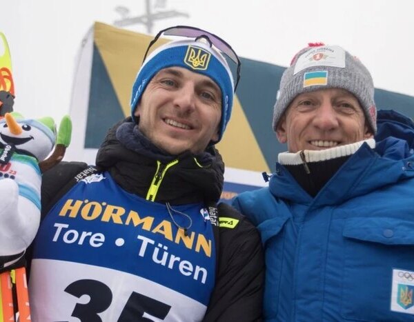 Помічник завершив довготривалу співпрацю з авторитетним експертом.