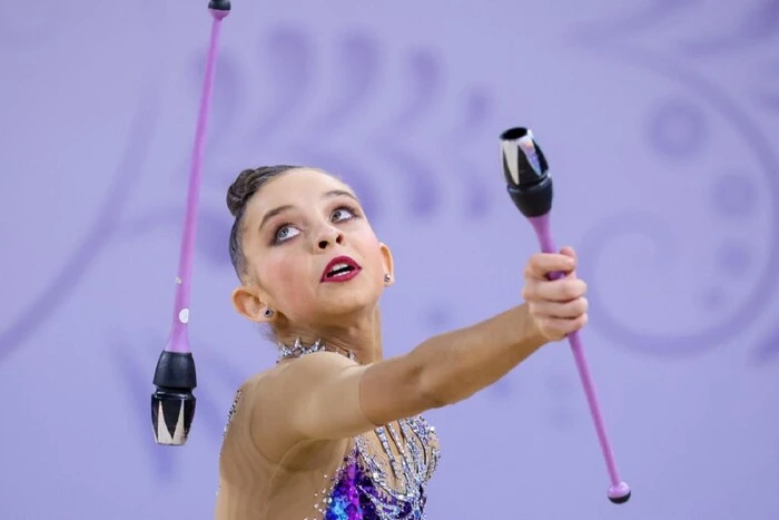 Міжнародна федерація гімнастики ухвалила рішення щодо росіянки, яка зневажила гімн України