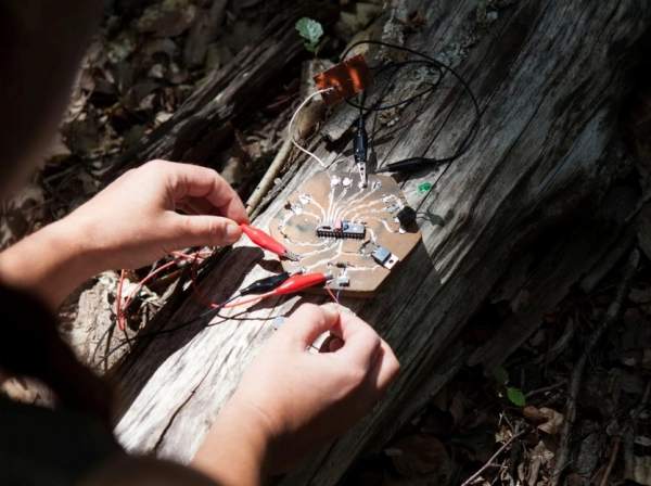Глиняні друковані плати: ентузіасти показали, як їх виготовляти