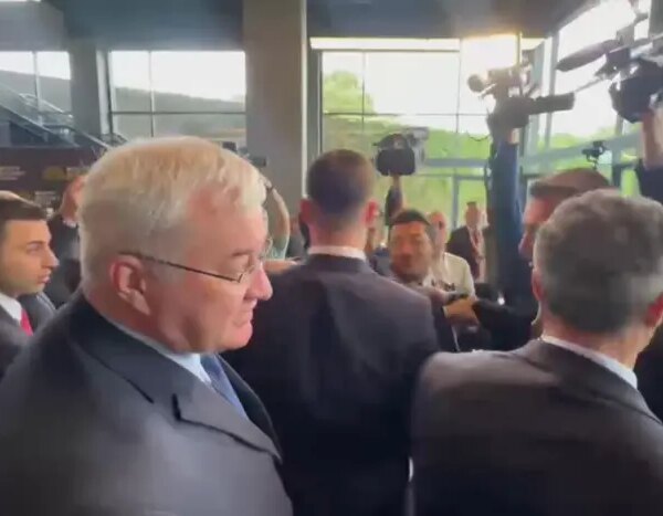 Sybigá ostro vidpovív na zapitánnia propagandystív pro zustríč iz Púttinom&hellip;