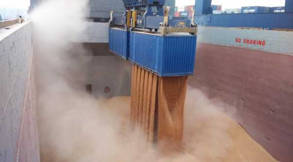 Морські фрахтові ставки падають через брак замовлень та нижчі ціни на паливо