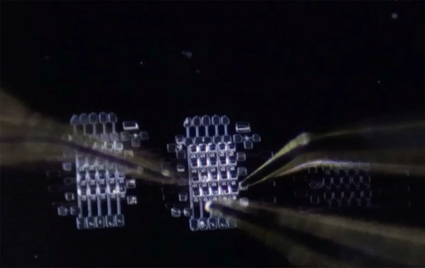 Техноблогер вперше у світі зібрав RAM у власному сараї