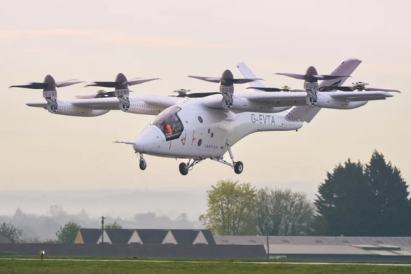 VX4: британське eVTOL-таксі здійснило перший складний маневр в Європі