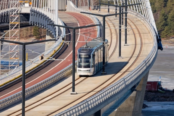 Новий міст у Фінляндії став найдовшим у світі для пішоходів