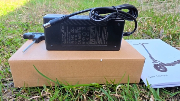Proove Model City Pulse 350W: огляд електросамоката 39