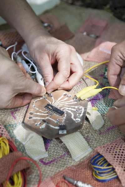 Глиняні друковані плати: ентузіасти показали, як їх виготовляти 6