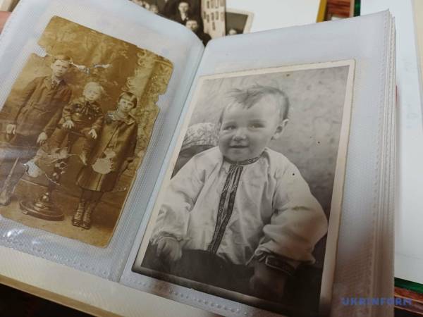 Вишиванки з давніх світлин 18