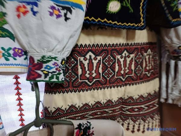 Вишиванки з давніх світлин 27