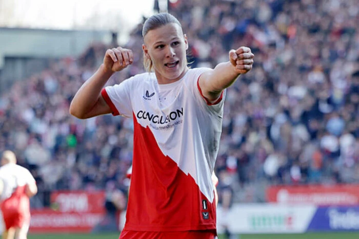 Новачок “Дніпра-1” Степанов підписав контракт на наступний сезон