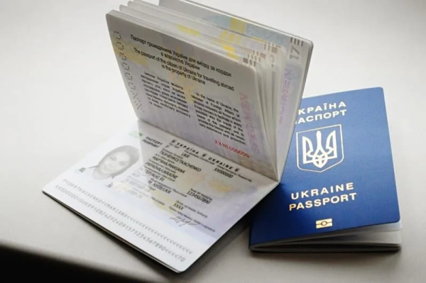 Терміни видачі паспортів українцям за кордоном через консульства буде зменшено - МЗС 5