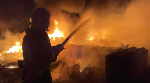 Ворог вкотре атакував порти Одещини: пошкоджено причали та склади
