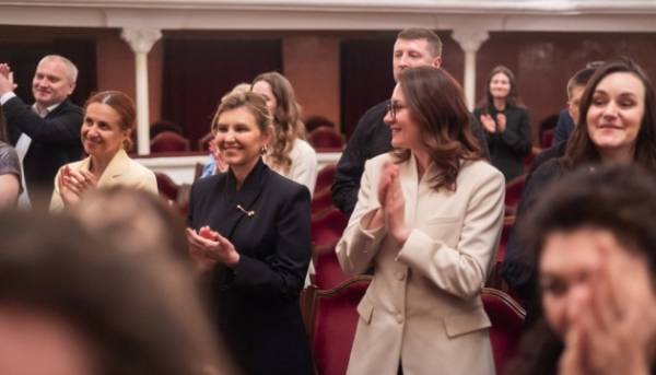 Виставу «Енеїда» від «Театру Ветеранів» відвідали перша леді й урядовці