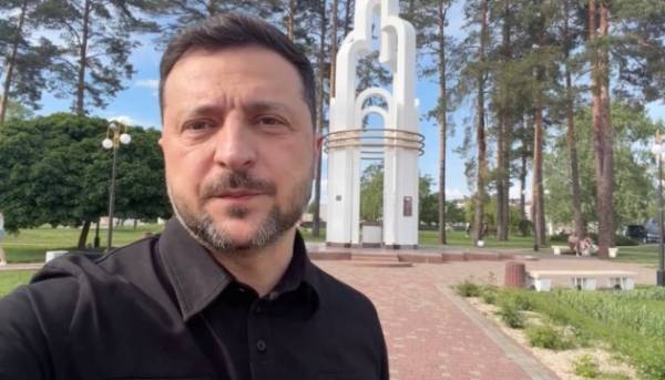 Зеленський у Славутичі: Україна додатково посилить кордон, а Лукашенко має «бути в&hellip;