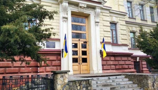 Частина вкрадених росіянами експонатів з Херсонського музею гниє у підвалі&hellip;