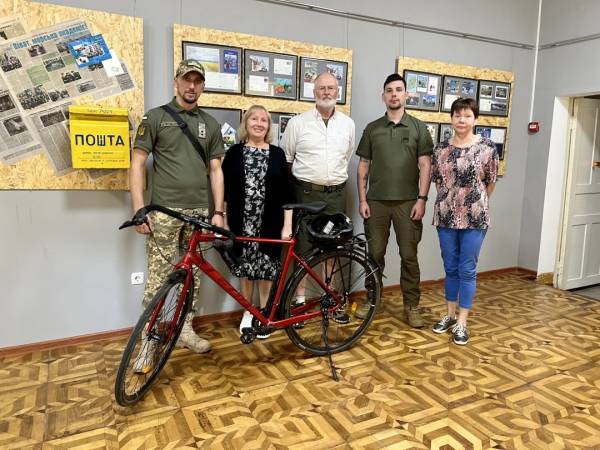 Херсонський краєзнавчий: амфора з моря, трофеї з фронту та велосипед від шведа 11