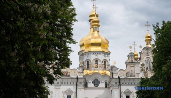 Заповідник «Києво-Печерська лавра» отримав від Чехії мобільну станцію цифровізації