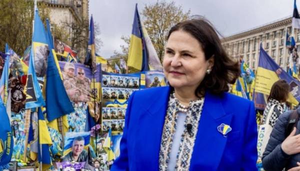 Дипломати ЄС не залишатимуть Київ – Матернова