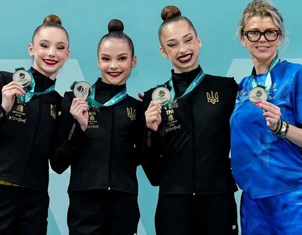 Українські юніорки вибороли срібну медаль на Чемпіонаті Європи з художньої&hellip;