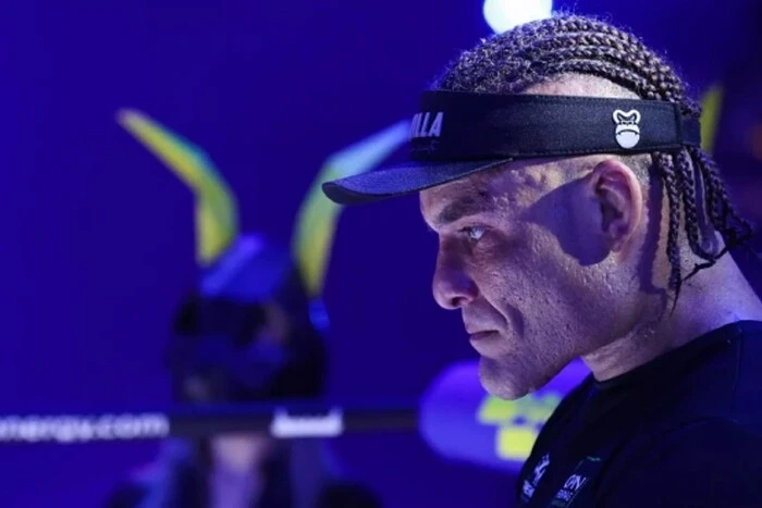 Боєць UFC з Бразилії був висланий з Росії перед своїм боєм в Інгушетії. 6