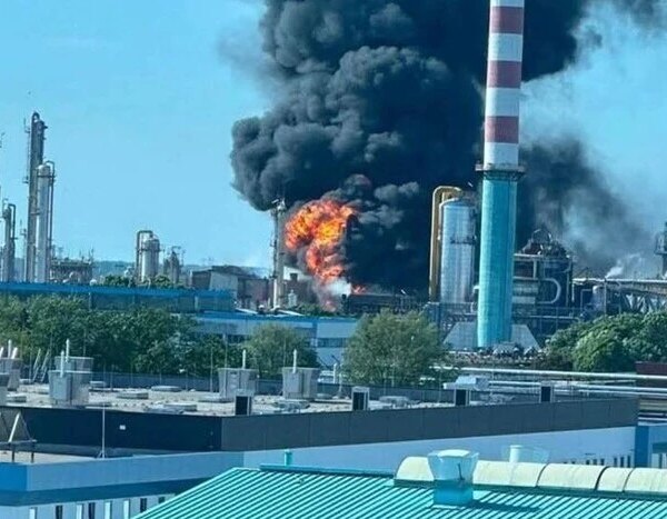 Вибух на нафтопереробному заводі в Угорщині: є жертви та постраждалі