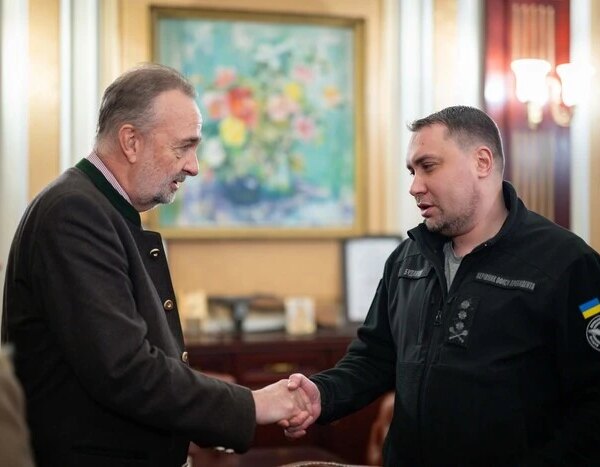 Голова розвідки зустрівся з керівником «Блакитного щита».