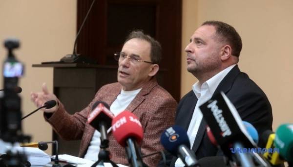 Адвокат сказав, скільки грошей вже зібрали на заставу Єрмаку 18 Адвокат сказав, скільки грошей вже зібрали на заставу Єрмаку 13