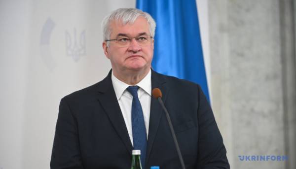 Україна та Угорщина розпочали консультації на рівні експертів – Сибіга