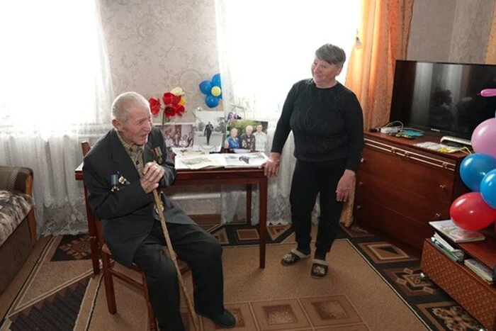 Столітній вояк Другої світової активно підтримує Збройні Сили України