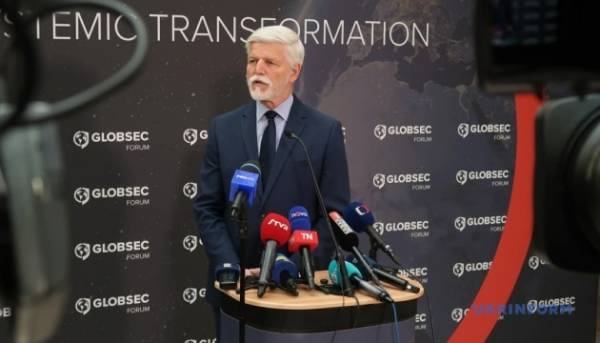 Якщо Україну змусять погодитися на невигідний мир, Європа житиме з наслідками цього десятиліттями - Павел 26 Якщо Україну змусять погодитися на невигідний мир, Європа житиме з наслідками цього десятиліттями - Павел 15