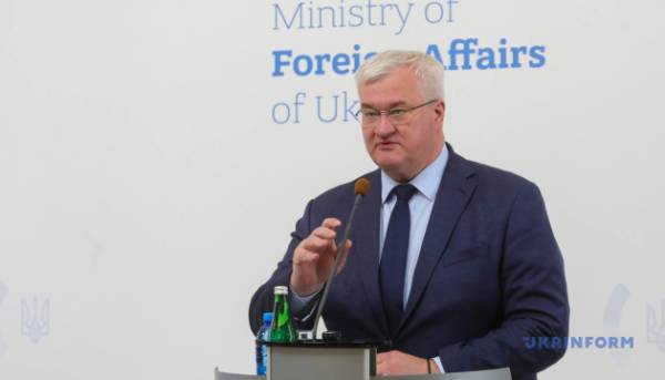 Сибіга: Україна проти послаблення санкцій для Білорусі - це не «відтягне» Мінськ зі сфери впливу РФ 11