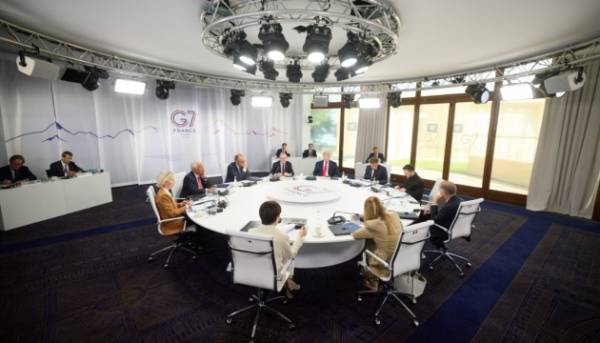 Зеленський щодо підсумків саміту G7: Домовилися про посилення ППО, тиск на РФ&hellip;