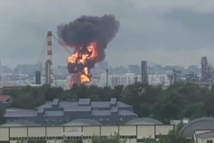 Московський уряд підтвердив точне влучання в найбільший нафтопереробний завод