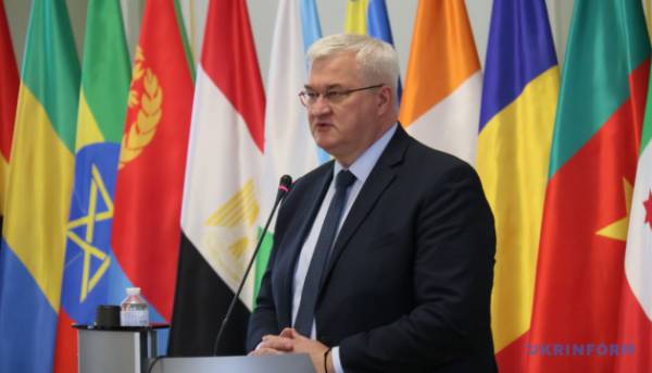 Сибіга закликав світ зберігати пильність на тлі «мобілізаційних навчань» у Білорусі 1 Сибіга закликав світ зберігати пильність на тлі «мобілізаційних навчань» у Білорусі 1