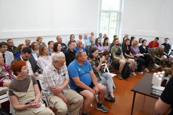 У Вінниці презентували книгу про Івана Богуна 10