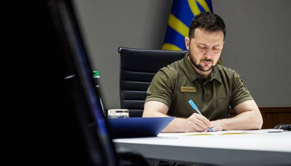 Російську мову вилучили з переліку захищених в Україні – Зеленський&hellip;