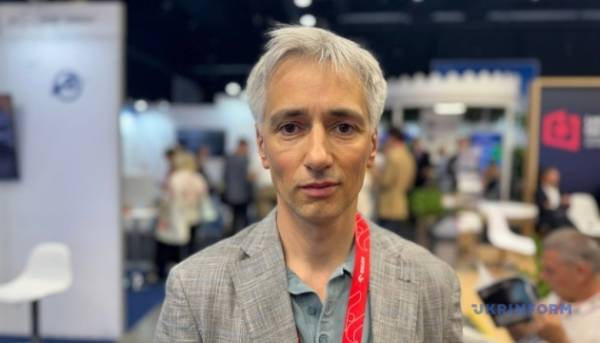 Кримськотатарський прапор став символом боротьби за свободу України – Усейнов