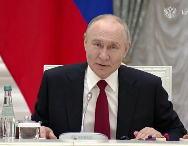 Кіт Леопольд надихнув Путіна на звернення до ворогів РФ