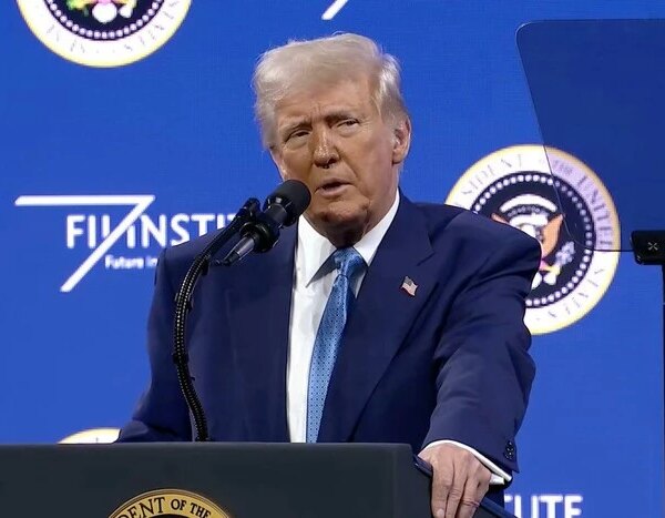 Трамп висловив побажання миру для людства і пригрозив нападом на&hellip;