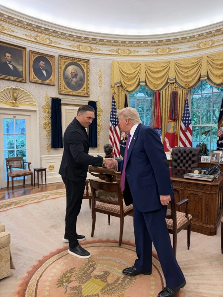 Олександр Усик провів зустріч із Трампом у Овальному кабінеті Білого дому 2