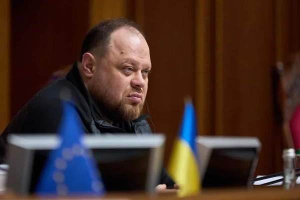 Стефанчук вважає помилковим рішення Навроцького про нагородження Зеленського 8