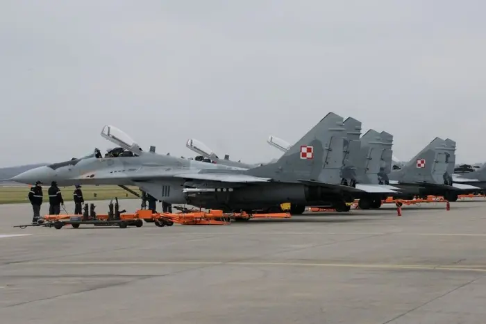 Польща не передаватиме Україні винищувачі МіГ-29? Заява від міністра оборони 7 Польща не передаватиме Україні винищувачі МіГ-29? Заява від міністра оборони 3