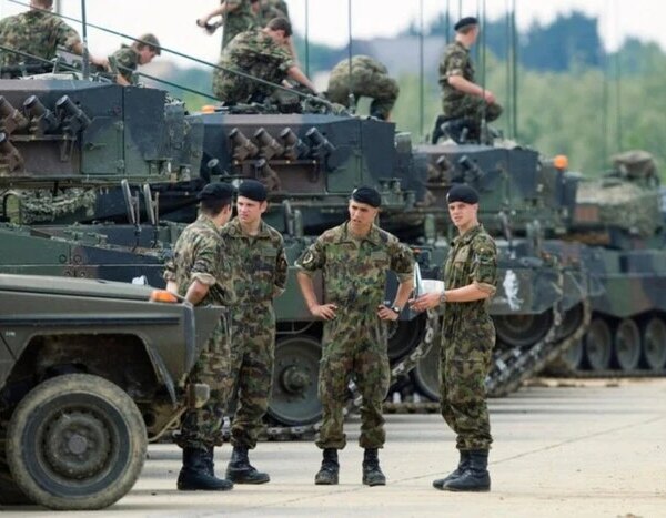 Швейцарія розміщує 4000 військових біля французького кордону на саміті G7