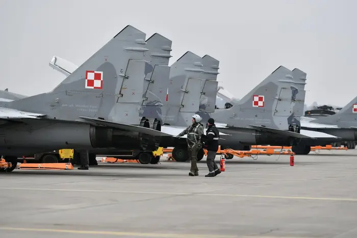 Польща пояснила причини зупинки передачі винищувачів МіГ-29 Україні
