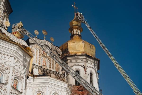 На території Києво-Печерської лаври пошкоджені 19 об’єктів культурної спадщини 6 На території Києво-Печерської лаври пошкоджені 19 об’єктів культурної спадщини 6