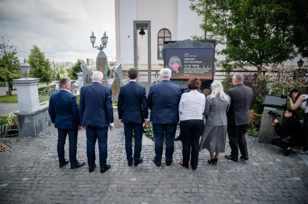 Керівник зовнішньополітичного відомства Словаччини прибув до України – Сибіга зустрів його у Вінниці 7